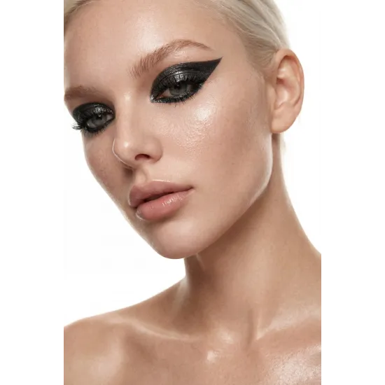 OK BEAUTY HYPNOCHROME long-wear eye pencil color Onyx OK BEAUTY HYPNOCHROME long-wear eye pencil color Onyx