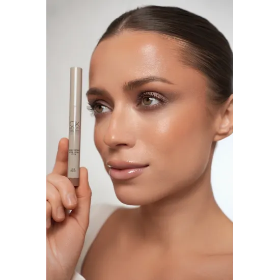 Long-lasting eye shadow pencil OK BEAUTY LONG LASTING EYESHADOW STICK tone MEMO Long-lasting eye shadow pencil OK BEAUTY LONG LASTING EYESHADOW STICK tone MEMO